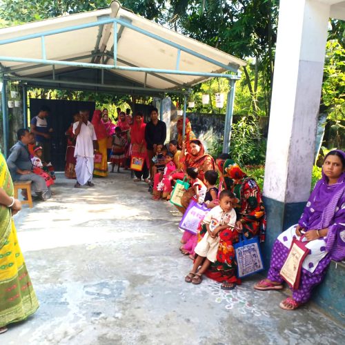 Parents queue up for admission in front of Raghunathpur Khelaghar School